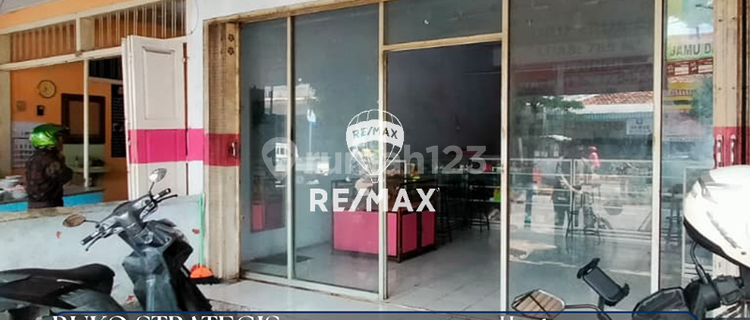 Strategic Shop House in the City Center Jl. Basuki Rahmat, Banyuwangi 1