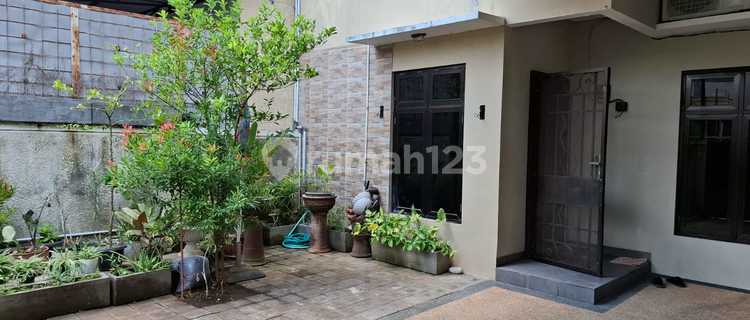 Rumah di Puri Gading 1