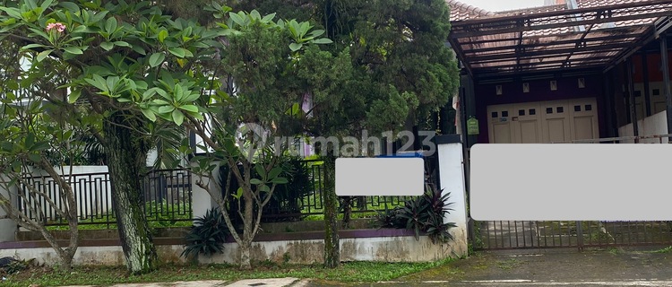 Spacious House Suitable for Business on Taman Yasmin Roadside. 1