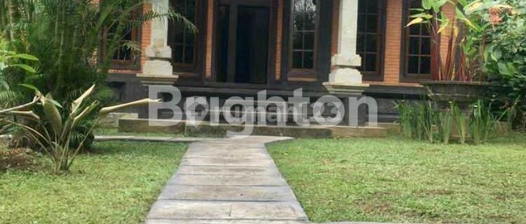 RUMAH TUA DESAIN CLASIC DI SANGLILANG UBUD 1