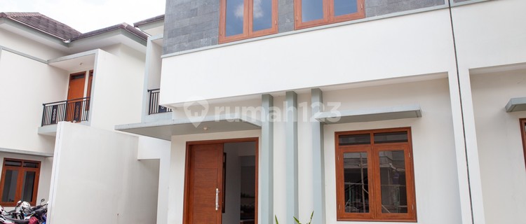 Rumah Mewah Full Furnish Dalam Cluster Di Utara Mirota Godean, Tegalrejo, Yogyakarta. 1