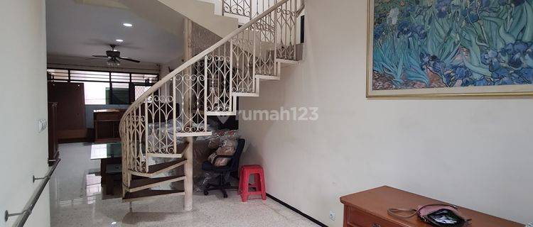 DISEWAKAN MURAH Rumah 5KT di Kedoya, Jakarta Barat  1