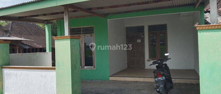 Rumah SHM di Gondangrejo Karanganyar  1