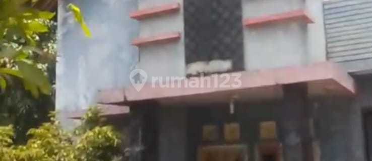 House East of the Three Pillars Masaran Factory 1