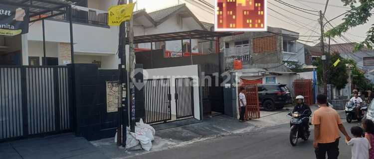 For Sale: Main House and 27 Exclusive Boarding Rooms in Cileduk, Tangerang 1