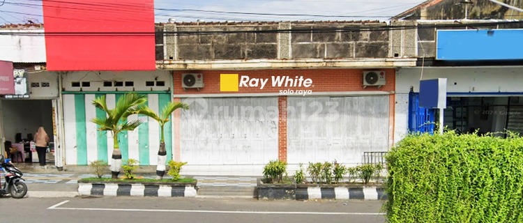 For Rent: Strategic Shop House on the Main Road of Klaten City, Tonggalan. 1