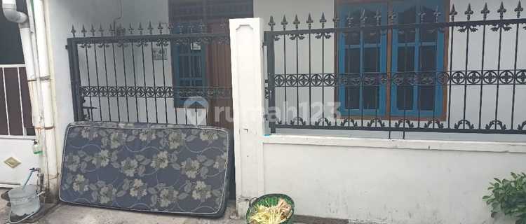 Dijual Rumah Minimalis Lokasi Ramai Penduduk, Akses Mudah di Cemani, Solo 1