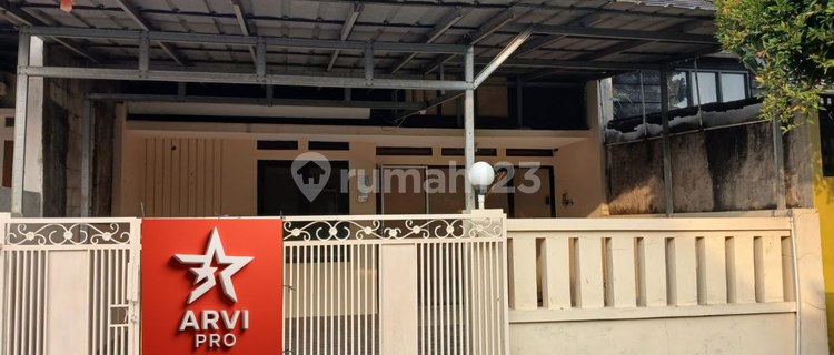 House in a Strategic Location at Pesona Metropolitan Bekasi 1