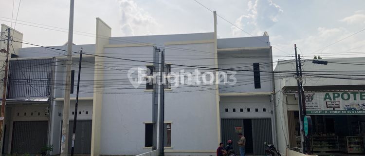 Rukan di Pinggir Jalan untuk Usaha 1