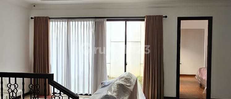 Rumah Cluster Jadeite Dijual, Bagus, Dekat Pusat Perbelanjaan, Siap Huni 1