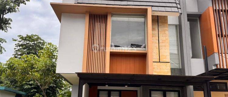 Rumah 2 Lantai Bergaya Minimalis Modern View Danau! 1