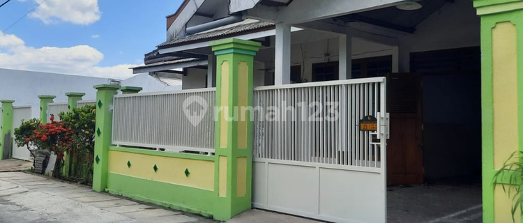 For Sale Main House + 4 Rental Rooms in Kedungwaru, Tulungagung 1
