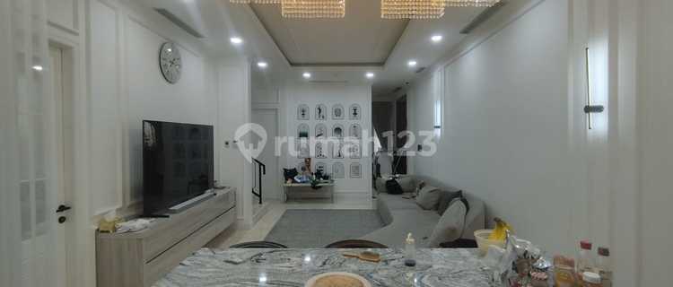 Dijual Rumah Full Furnished di Permata Buana 1