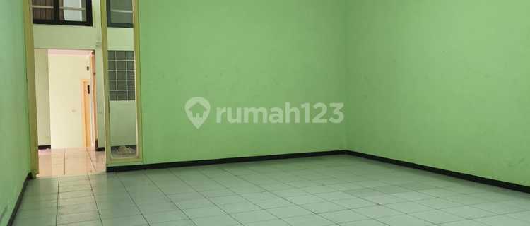 2-Story Shop House Main Road Location in Wastukencana Bandung 1