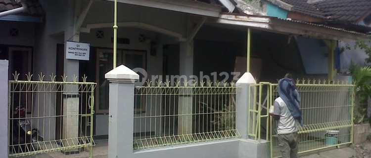 Strategic Location House in Taman Cibaduyut Indah 1
