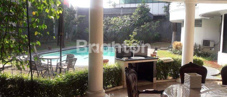Rumah Mewah Pancoran Kalibata Jakarta Selatan ,5 menit Tol Pancoran , Fasilitas Lengkap kolam renang pribadi 1