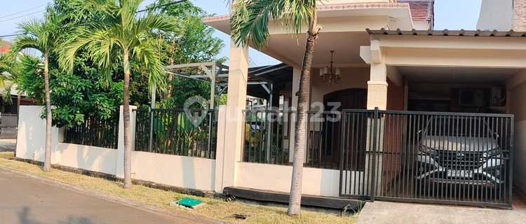 Hook House with Large Land in Aralia Cluster, Harapan Indah 1
