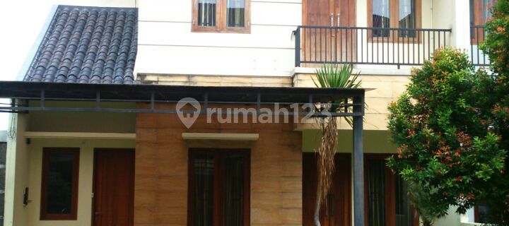Rent 2-Story House in Pejaten Village, South Jakarta 1