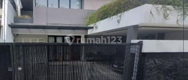 For Quick Sale: Comfortable and Good Furnished House in Taman Kedoya Baru, West Jakarta 1