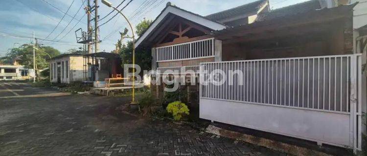 Rumah full furnished di Pakisaji Malang. 1