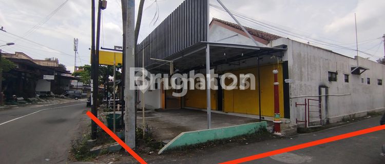 FRONT BACK HOOK SHOPHOUSE&#43;MIDDLE HOUSE CITY CENTER-SAMANHUDI SOLO 1