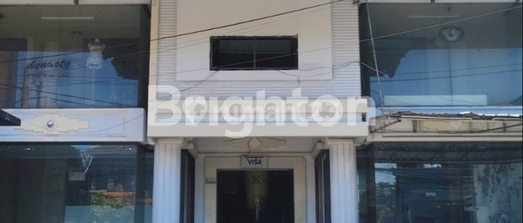 For rent: three-story building located in Kuta. 1