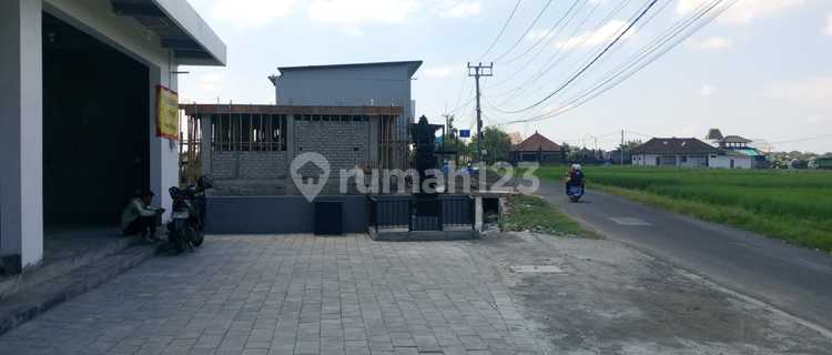 Mengwi Shop House, Badung 1