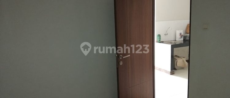 Quick Sale Apartment. Pluit Seaview 2 Bedrooms Size 42 M2 Unfurnished 1