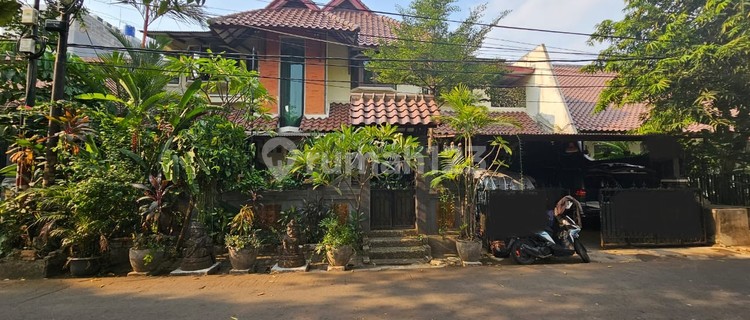 Rumah dengan Lokasi Tenang dan Startegis di Kebayoran Baru 1