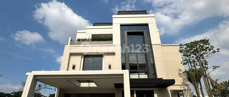 Luxury House in BSD City, Tressor Cluster, Price 11 Billion 1
