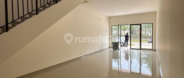 Santa Anna Shop House Ready to Use Busy Traffic Suitable for All Businesses 1