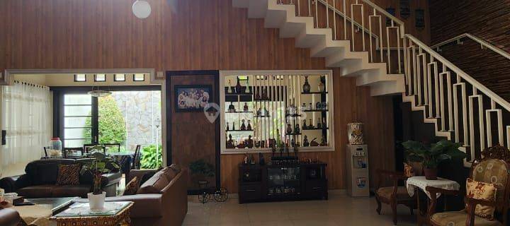 Rumah Mewah Terawat Strateis di Sayap Riau Bandung 1