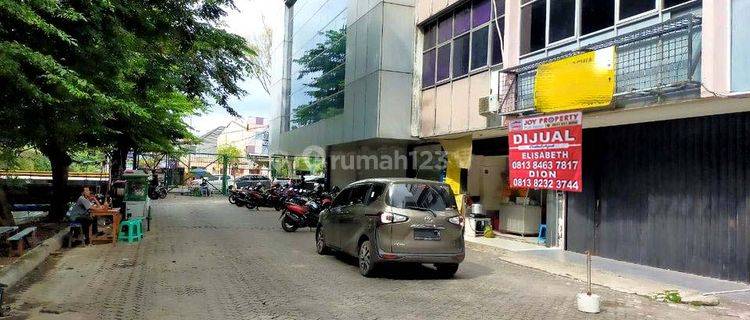 Ruko Siap Pakai Plaza Intercon Kembangan Jakarta Barat 1