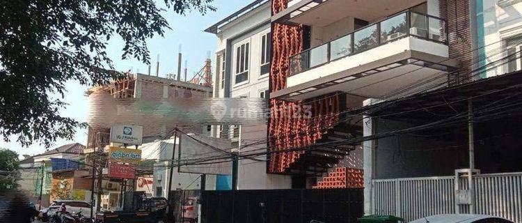 Ruko Strategis Lokasi Ramai Pluit Penjaringan Jakarta Utara 1