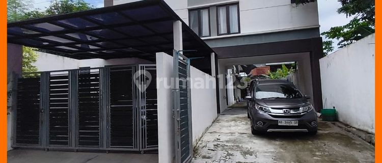 For Sale: Active Homestay and Girls' Boarding House with 11 Rooms in Maguwoharjo, Yogyakarta 1