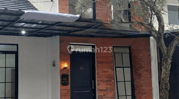 Dijual Rumah 2 Lantai Semifurnished di Pinus Regency Garden Villa Soekarno Hatta Bandung 1