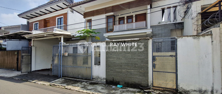 Rumah Siap Huni Lokasi Strategis Dekat Blok M Layout Lapang Akses Jalan Lebar 1