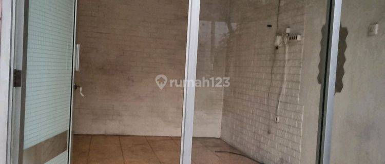 Tempat Usaha Di Jalan Raya Petemon Kali. Cocok Utk Semua Usaha. Lokasi Strategis 1