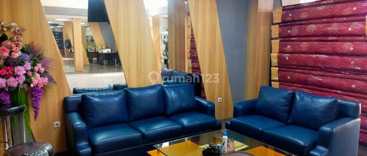 Disewakan Ruang Usaha Cocok Untuk Kantor , Klinik ,cafe , Showroom , Dll 1