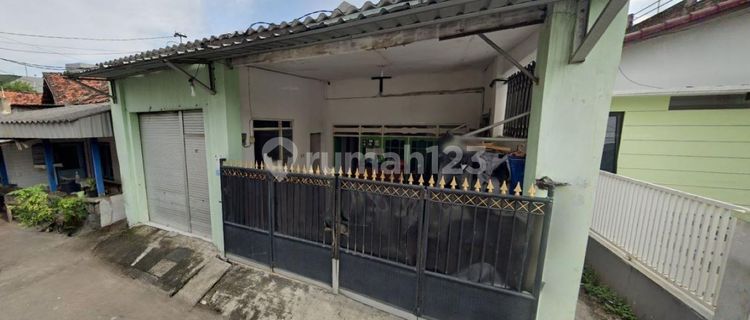 Jual Rumah Kos Surabaya Pusat Jalan Plemahan, Banyak Kamar Bagus 1