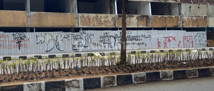 Strategic Shop House in the Agus Salim Shopping Area 1