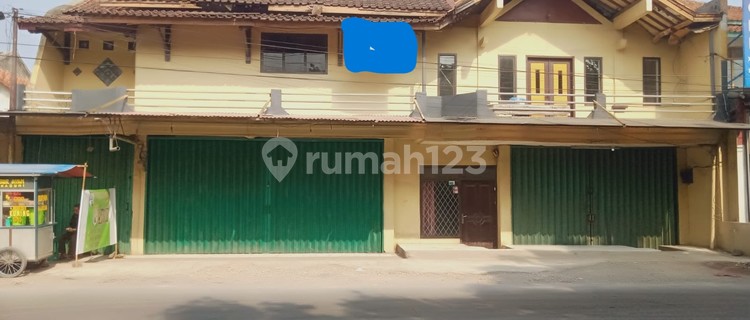 Rumah Besar di Pinggir Jalan Raya Banjaran 1