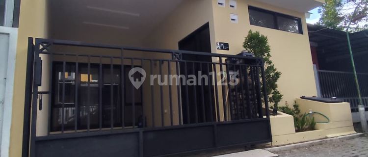 Rumah Bagus Semi Furnished SHM di Semarang Timur 1
