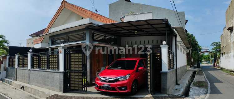 Rumah Bagus Unfurnished SHM di Sadewa Semarang Tengah 1