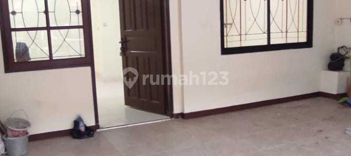 For Rent: 2½ Story House in Taman Palem Lestari, Size 6 x 12.5m². 1