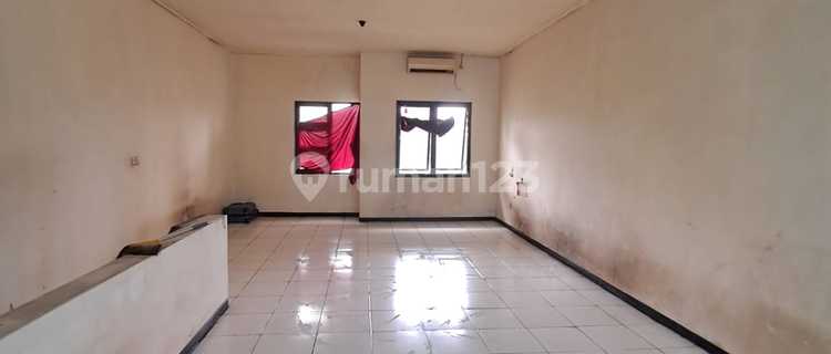 For Rent Adhyaksa Shop House (Near Transmart Buah Batu) Bandung; Has 2 Offices; Suitable for Business; M 1