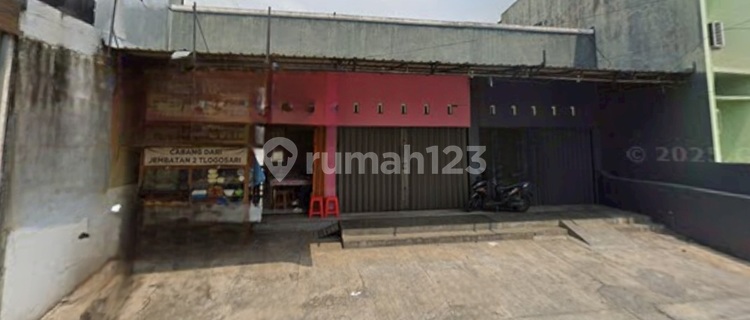 Ruko Tlogosari Very Busy for Various Businesses 1
