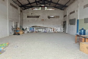 Warehouse for Rent in Downtown, Flood-Free, Accessible by Trucks 1