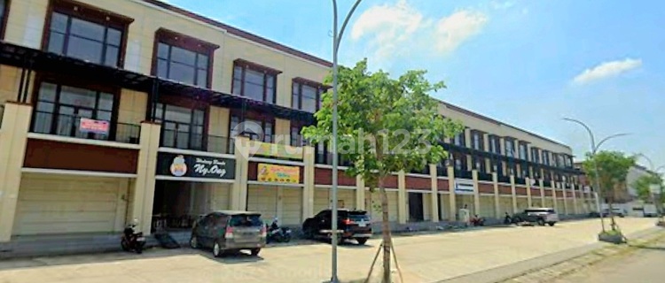 Good 3-Story Shop House Strategically Located in Business Center Near Airport 1