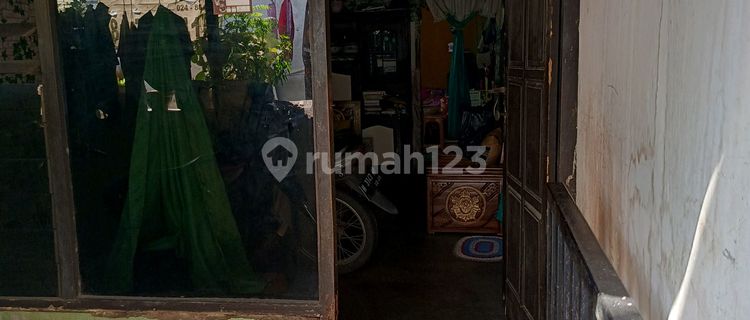 Rumah Ch Masuk Gang Dekat Jl.majapahit Butuh Renovasi 1